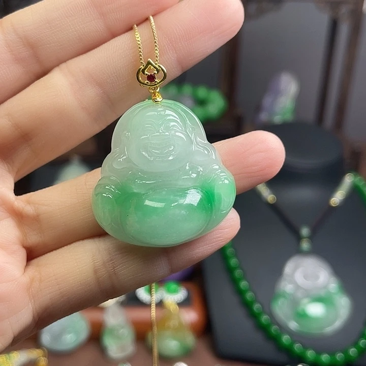 翡翠未镶嵌吊坠(赠链)