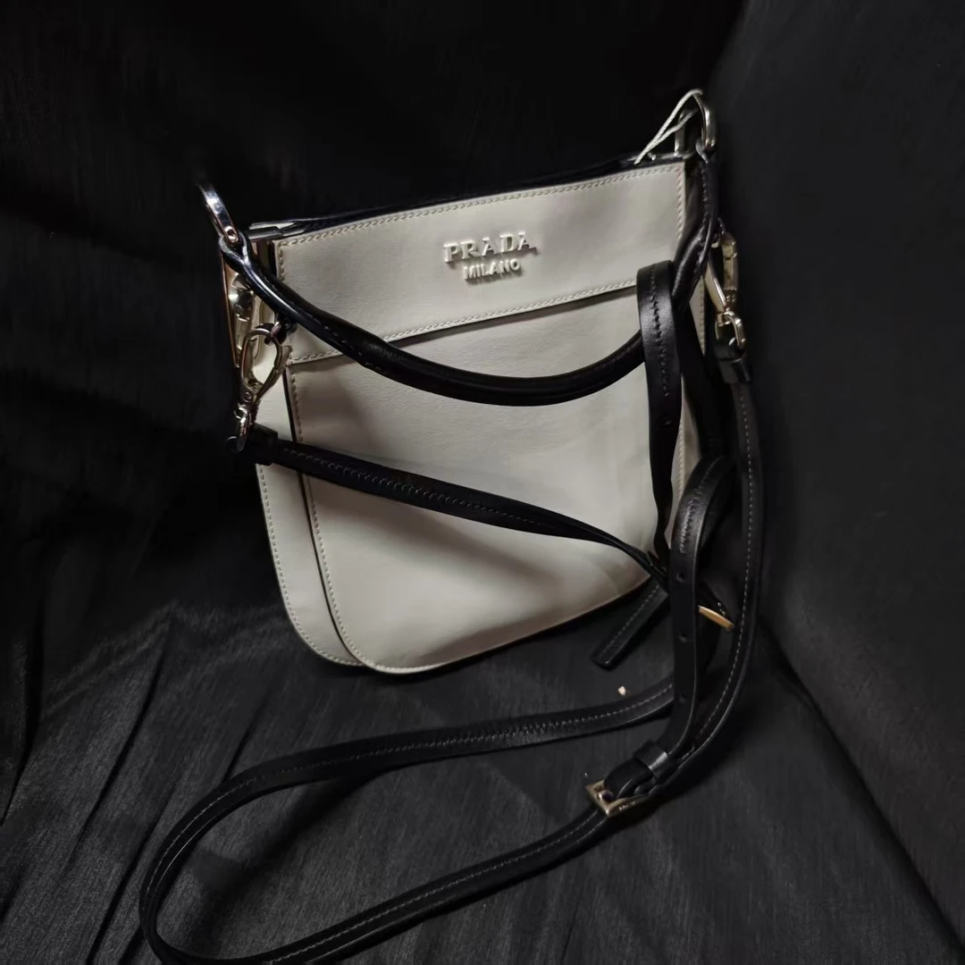 95新 Prada/普拉达 乱乱子中古/女士/单肩包/100605