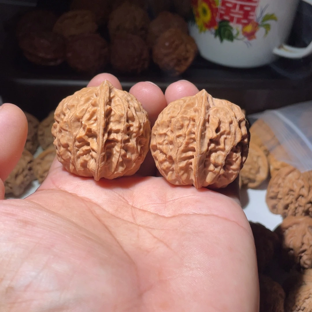 吊坠文玩核桃42肚黄松裕