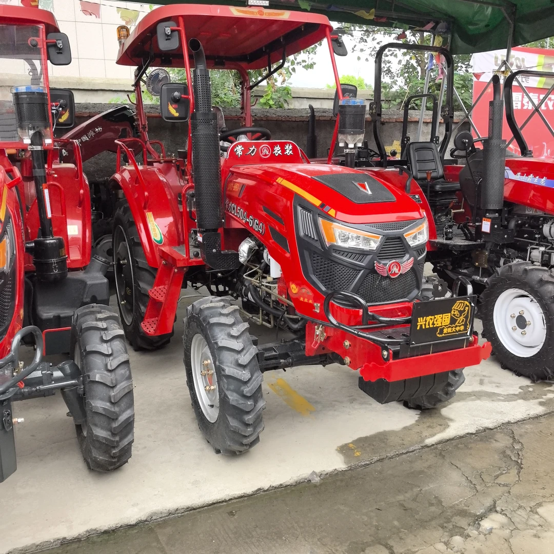 农用轮式拖拉机四驱多功能水旱两用适用于果园大棚山地耕地