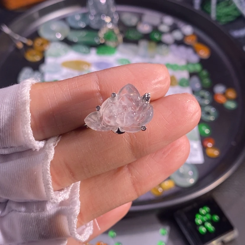 【闪购商品】翡翠挂件18K金镶嵌花