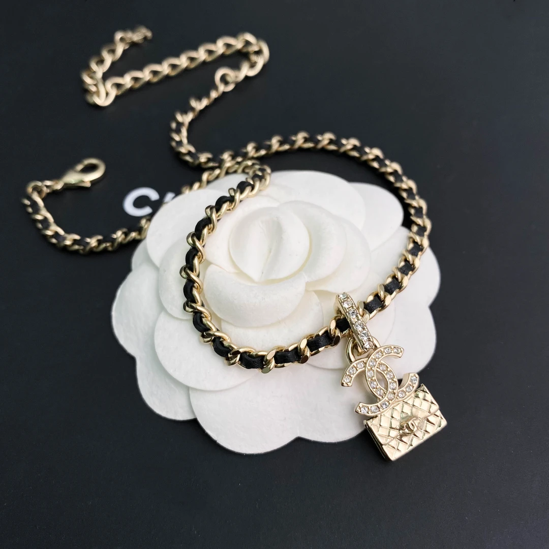 未使用 Chanel/香奈儿 经典双C 黑金皮穿链CF包包造型项链 S5660