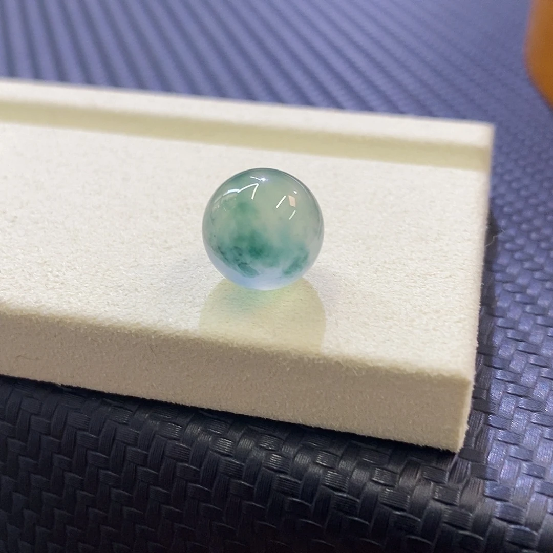 翡翠未镶嵌挂件蓝花上新，水墨晕染