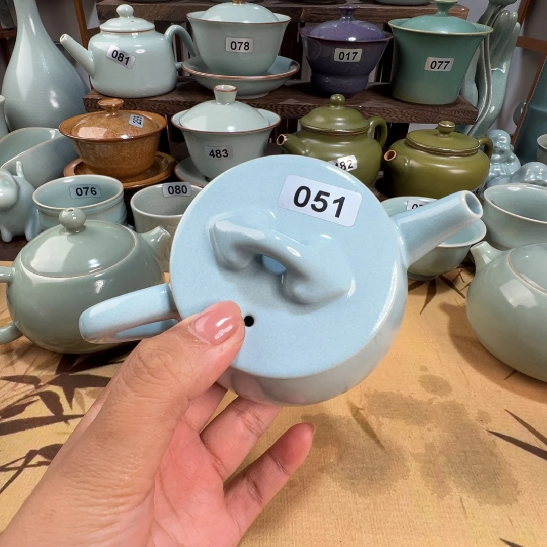 陶微瑕天青支钉石瓢壶