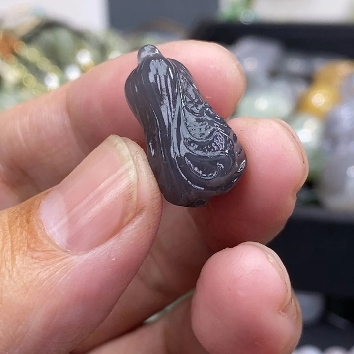 *****和田玉未镶嵌颈饰