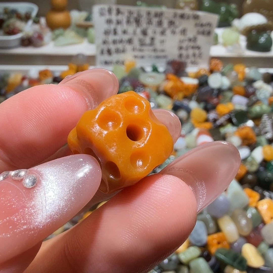 和田玉未镶嵌珠宝奇石