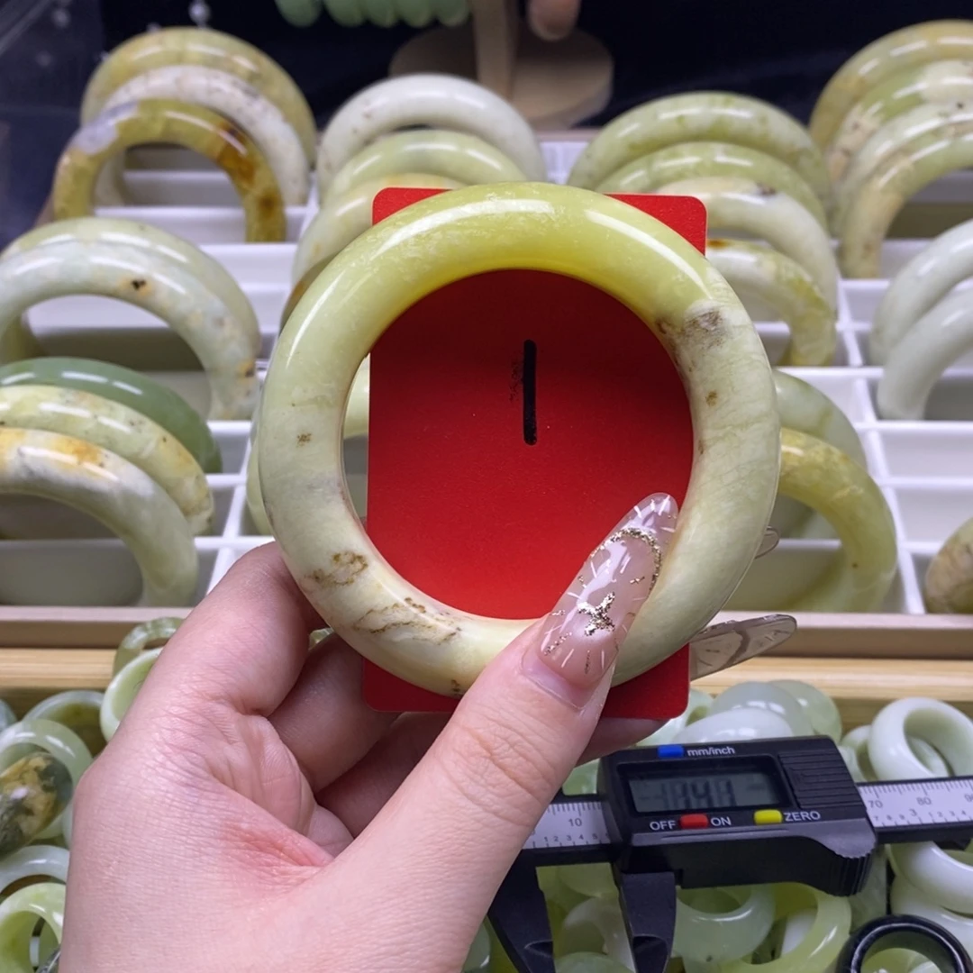 蛇纹石玉未镶嵌手镯56