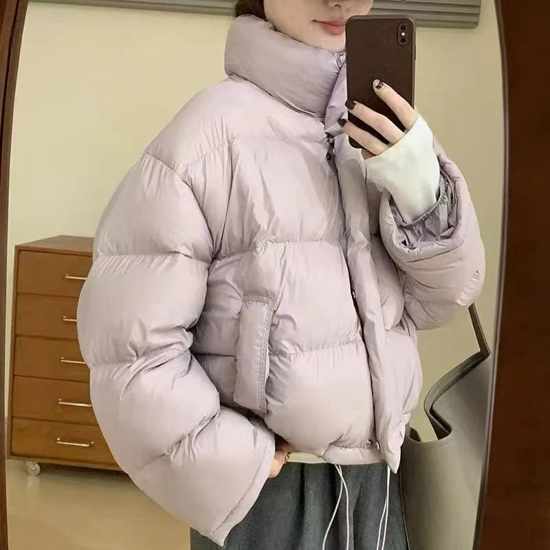 羽绒服女2024简约慵懒风泡芙短款立领加厚小个子白鸭绒面包服外套