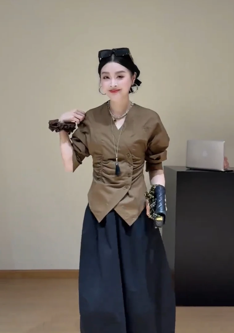 2025V领斜襟不规则设计感收腰显瘦女上衣衬衫