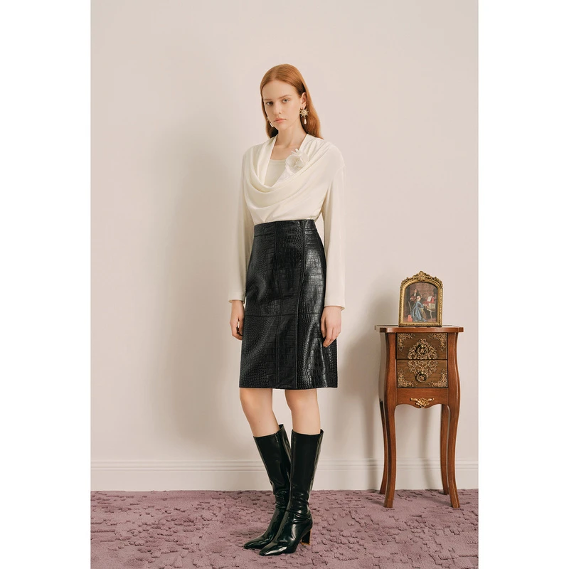 OBBLIGATO奥丽嘉朵2024秋冬新品纹理感高腰绵羊皮单裙1C34509010