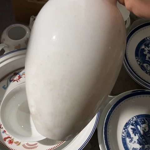 陶瓷大球泥花瓶一个