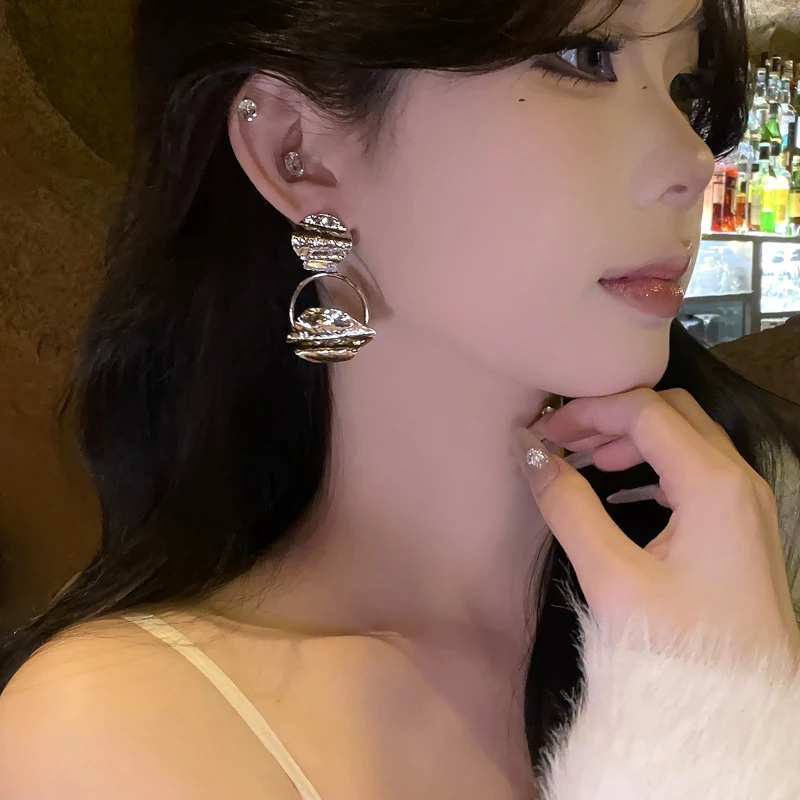 铜合金耳饰 复古法式简约高级感大气金属风耳环个性时尚