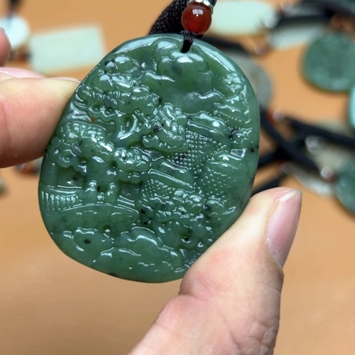 和田玉颈饰未镶嵌