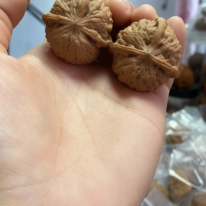 文玩核桃把件35.5雨花石三棱