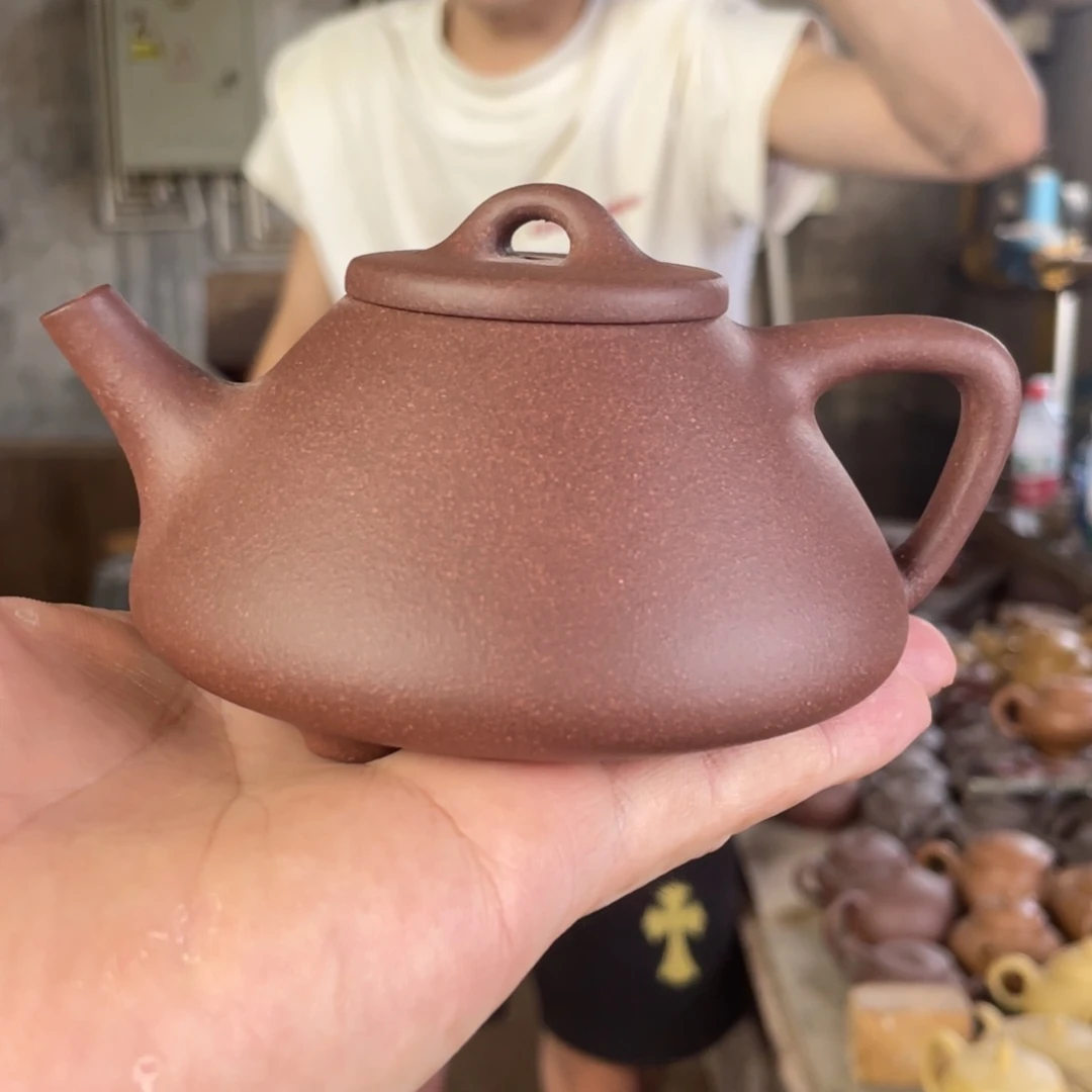茶壶紫砂LD。底槽清。子冶石瓢。180CC