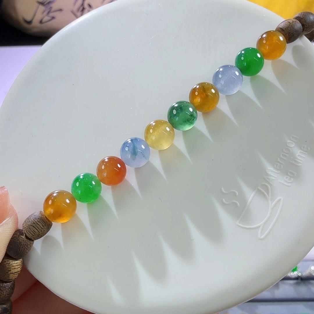 翡翠未镶嵌颈饰卡7宝