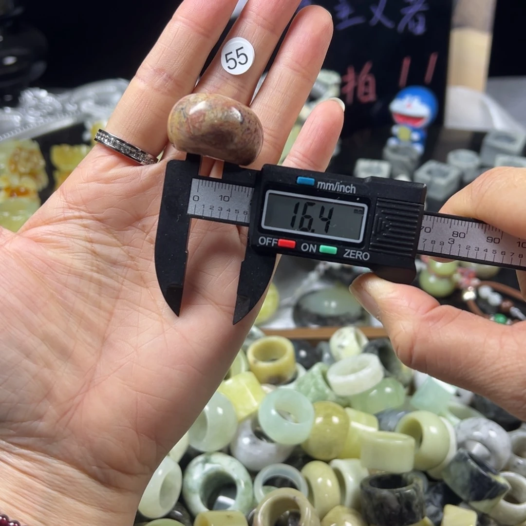 蛇纹石玉未镶嵌戒指