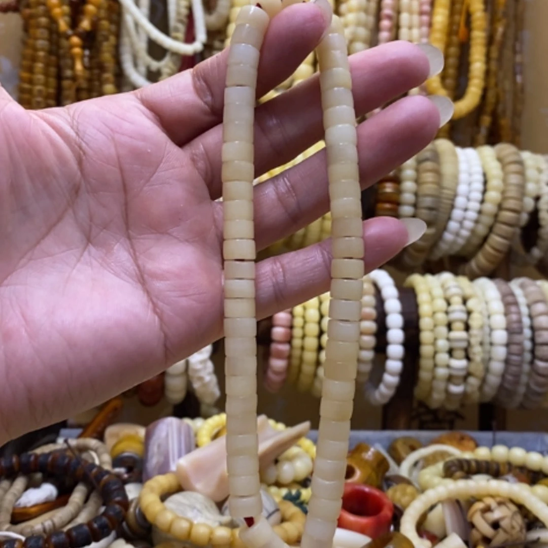 【闪购商品】手串/手链驼骨直径8瑕疵手持