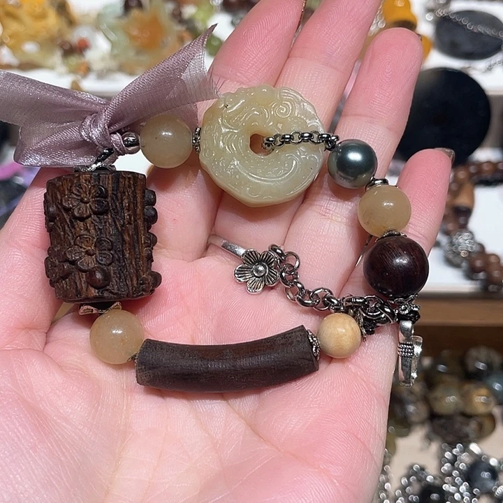 蛇纹石玉合金颈饰