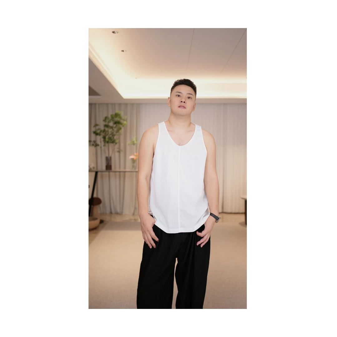 四哥LISIR  25夏  棉麻混纺薄款百搭V领背心--25350