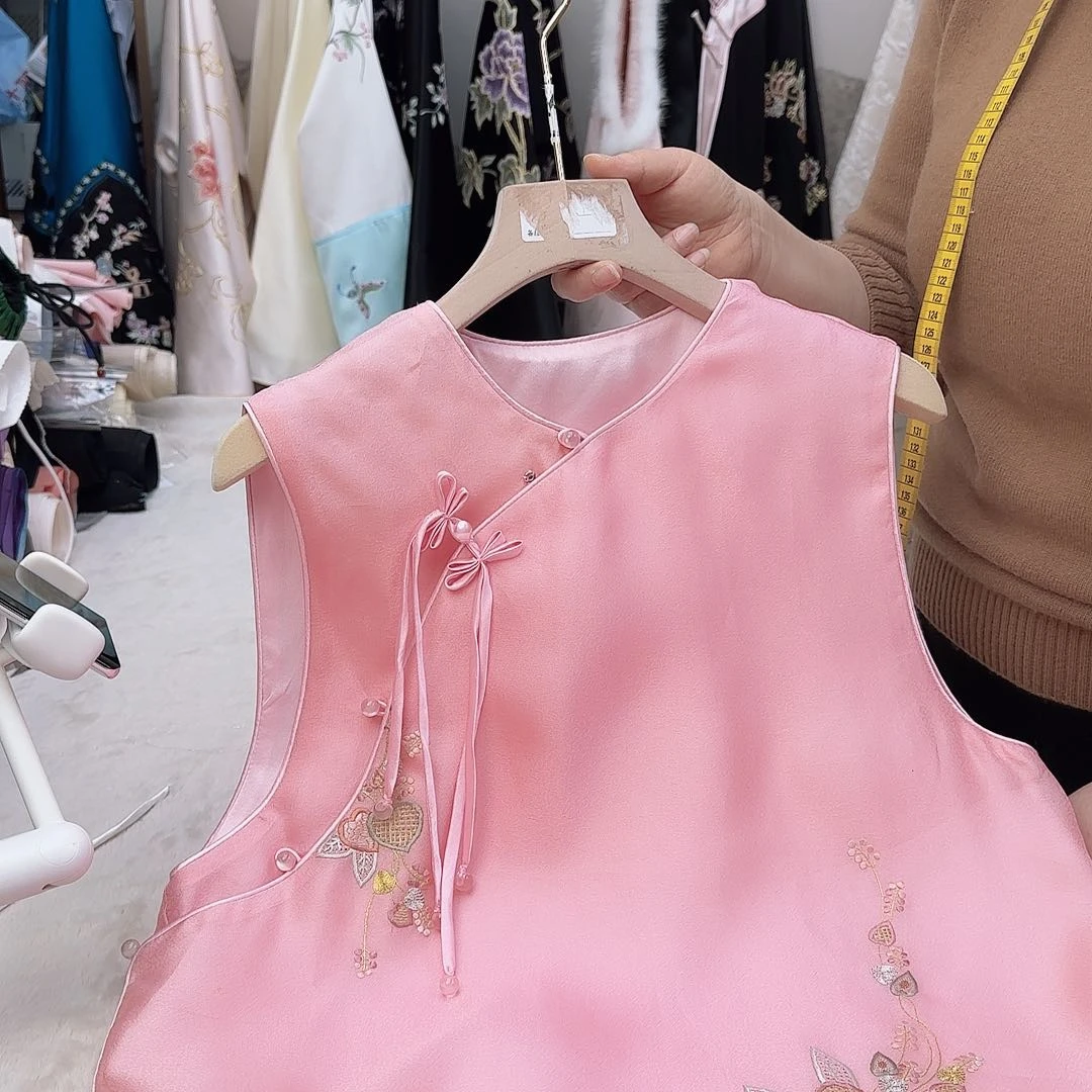 刺绣幽*苏州真丝衣服