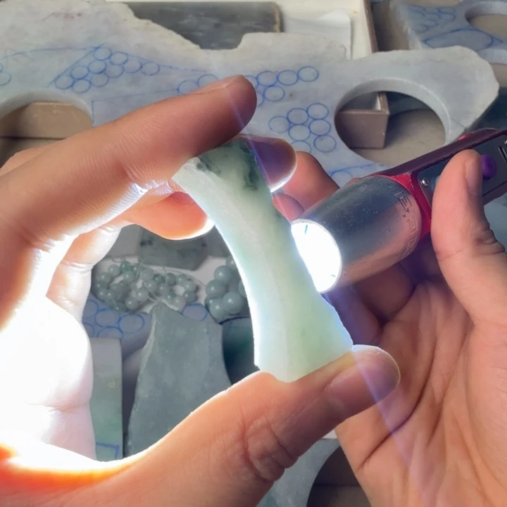 翡翠未镶嵌挂件天然缅甸翡翠