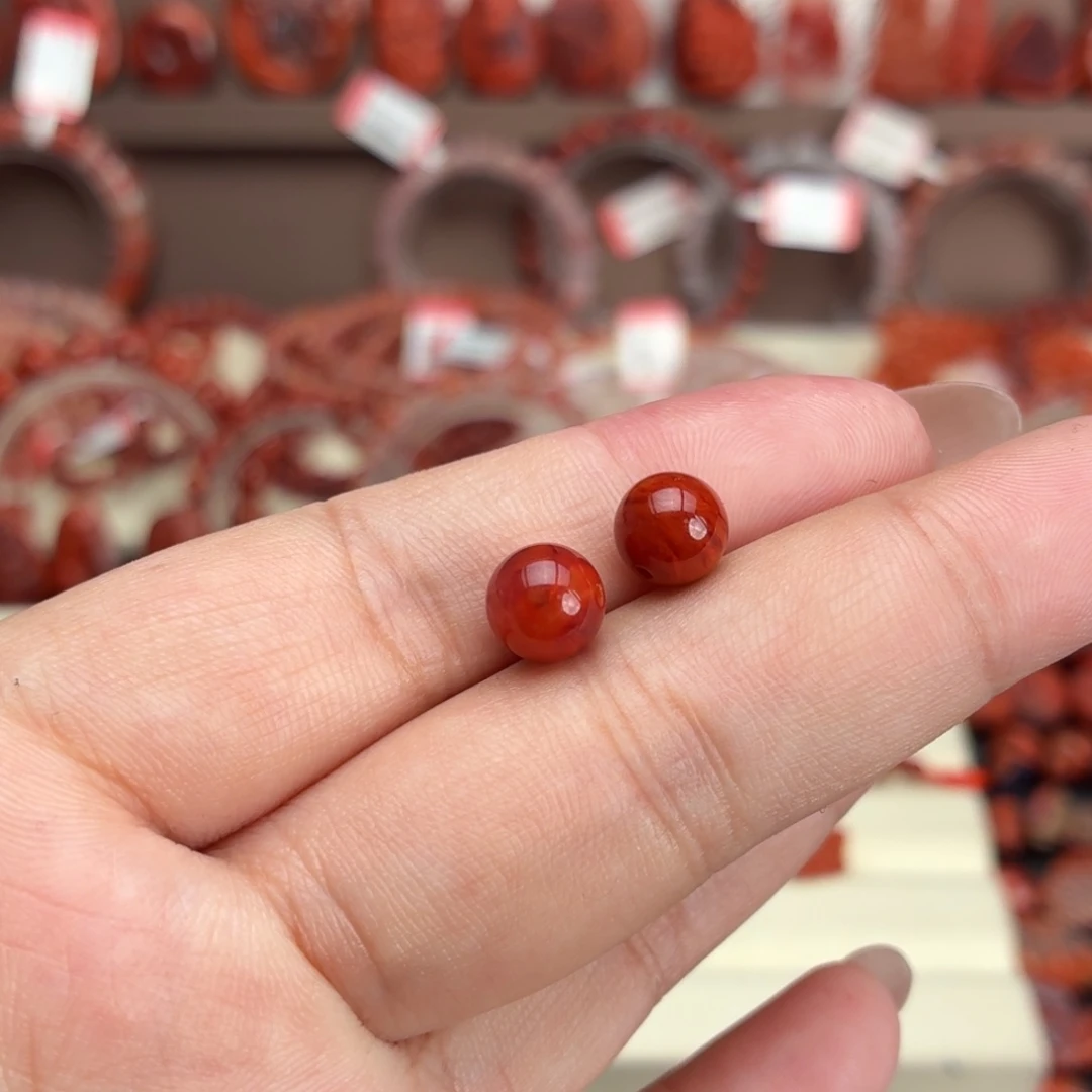 呀***哈南红玛瑙未镶嵌颈饰7咪➕单珠一对