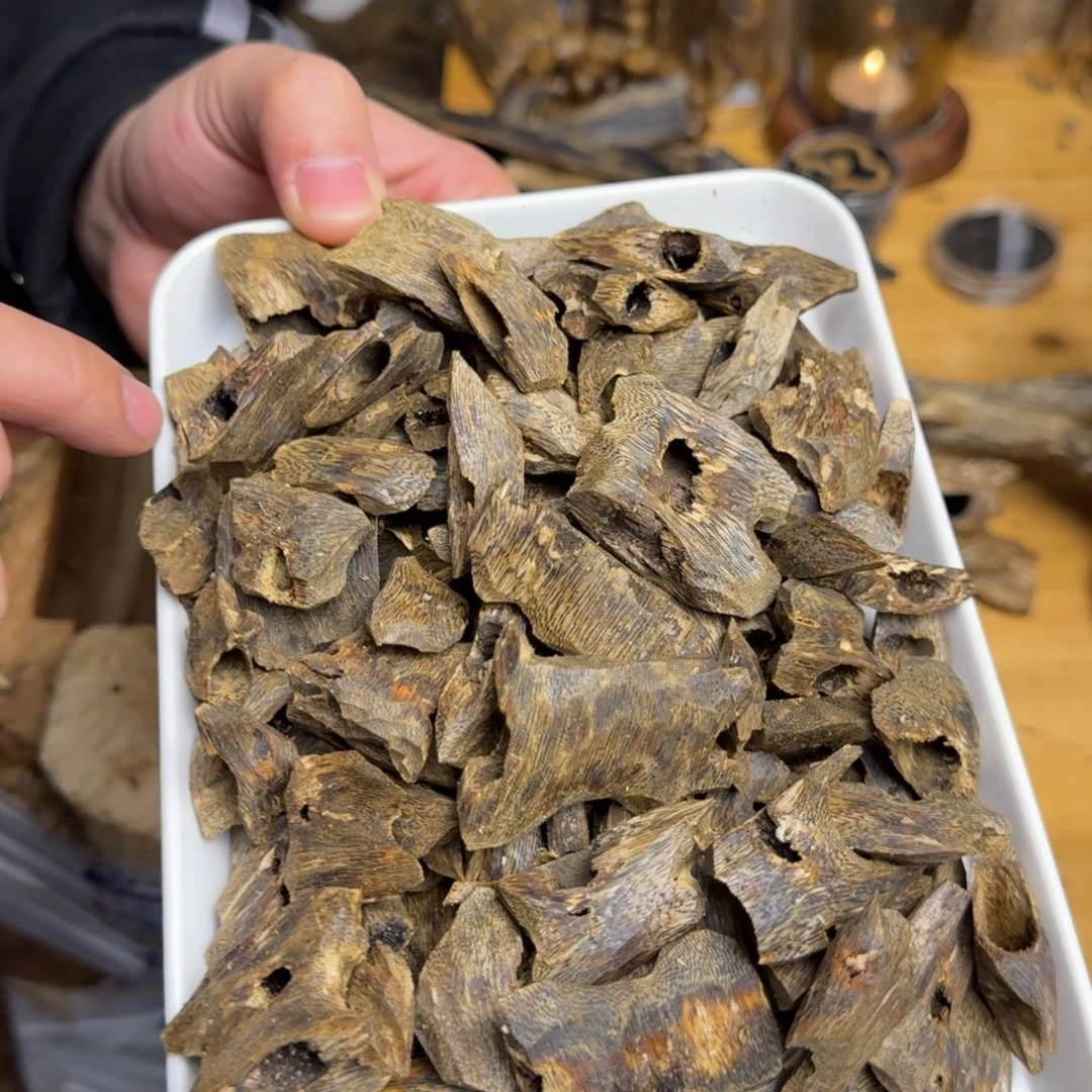 沉香沉香碎屑海南流油王品种块料30克➕多样性发货
