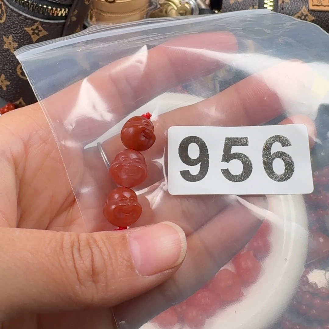 南红玛瑙未镶嵌珠宝奇石