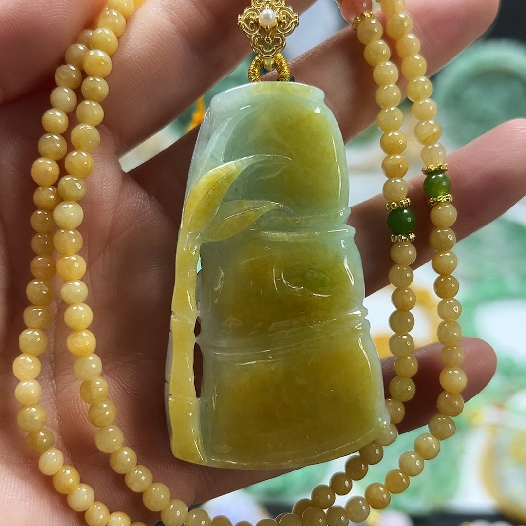 翡翠未镶嵌颈饰吊坠