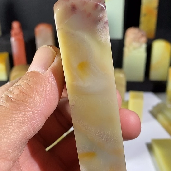 青田石青田九锁紫檀菜花