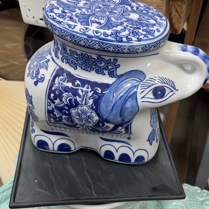 微瑕陶罐。。。。。。。。。。。