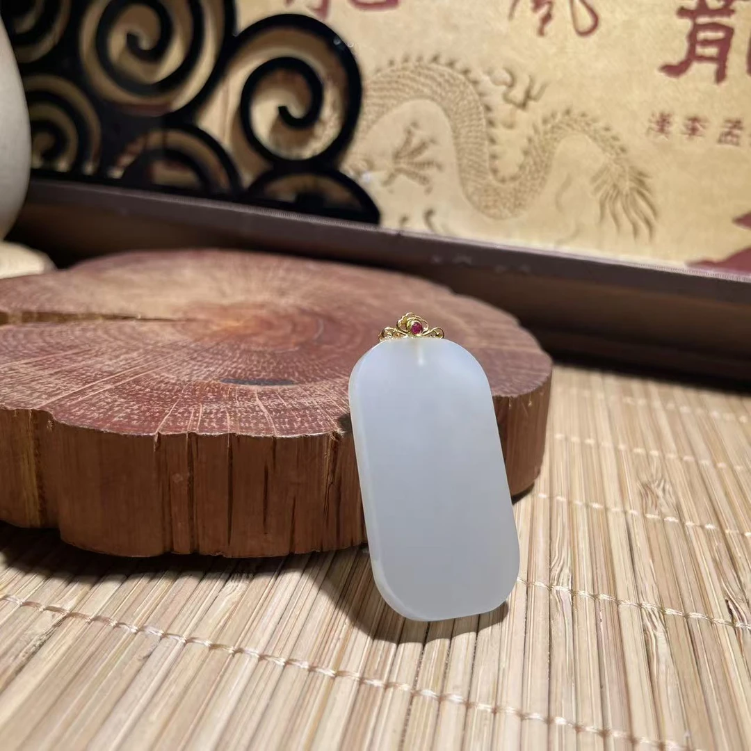 E014天然正宗和田玉老料18K金镶嵌吊坠多样性发其一礼物