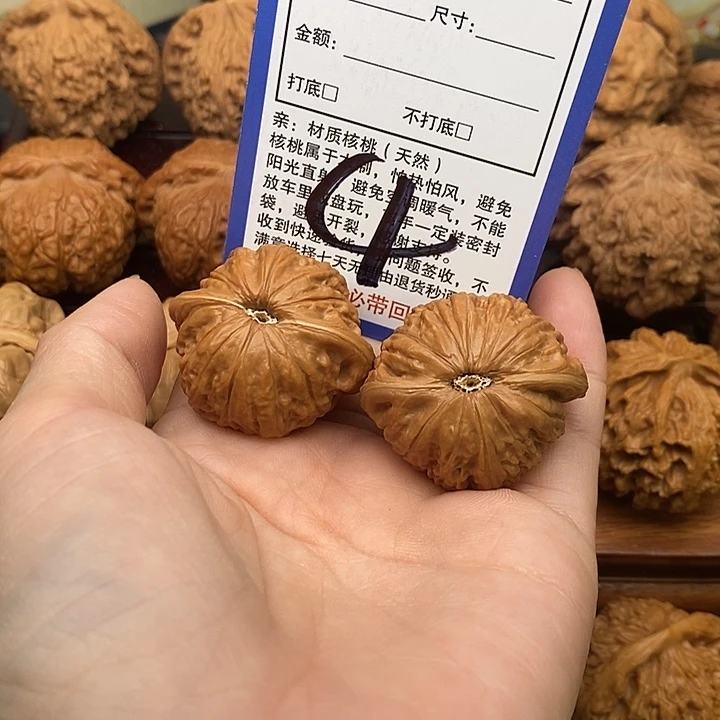 桃核吊坠铁锤狮子头36