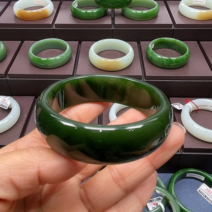 和田玉未镶嵌手镯5758