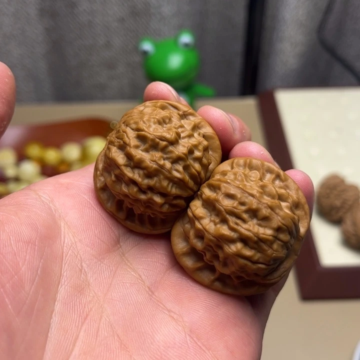 文玩核桃吊坠石门