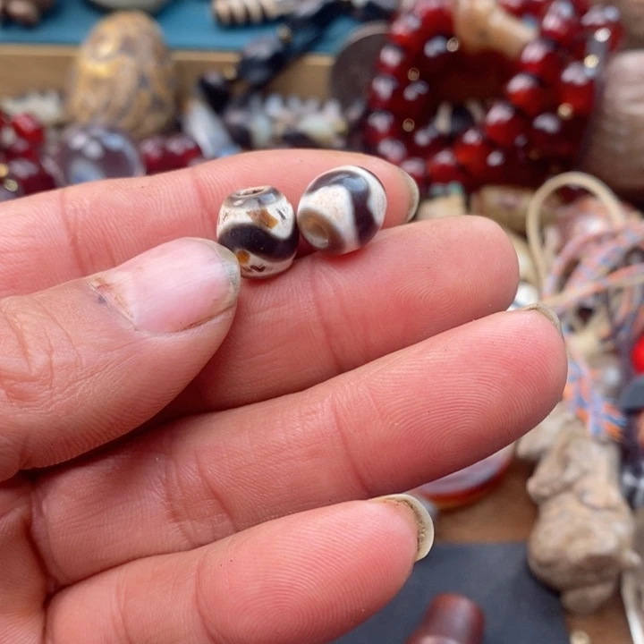 DIY琉璃楊*珠子的颜色是蓝色的