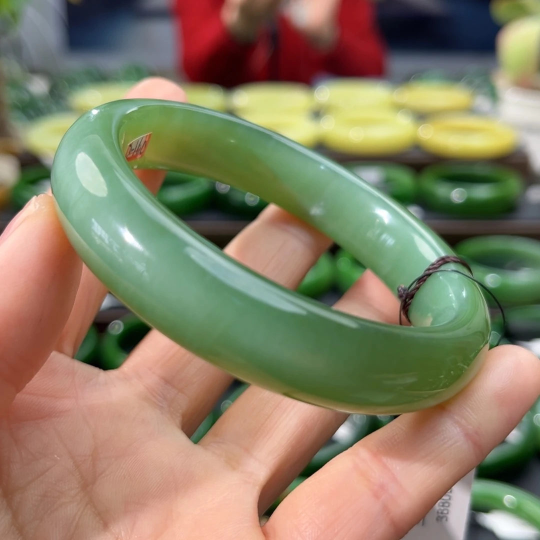 和田玉（碧玉）手镯未镶嵌