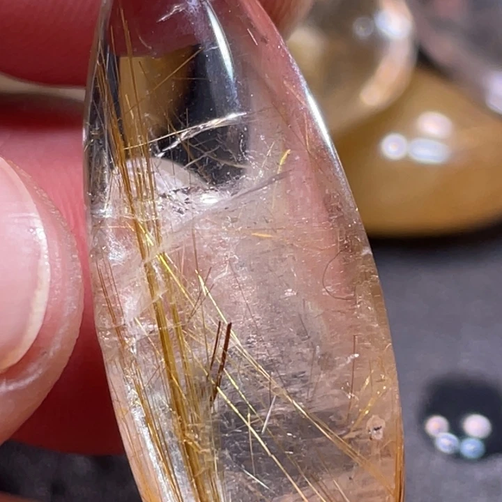 王***师未镶嵌发晶颈饰钛晶