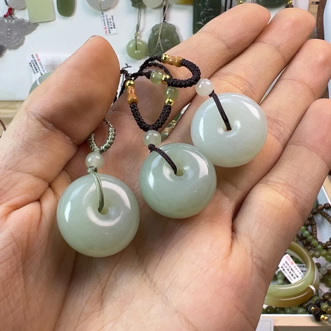 和田玉未镶嵌手镯拍一发一