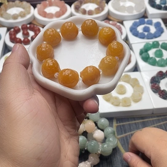 石英质玉（非洲翠）合金手串