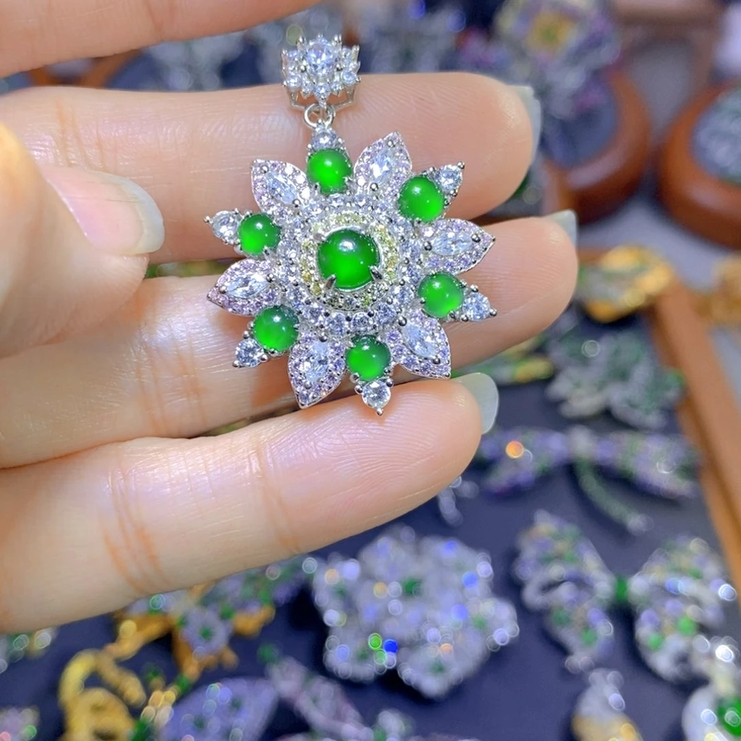 翡翠颈饰银S925镶嵌天然翡翠