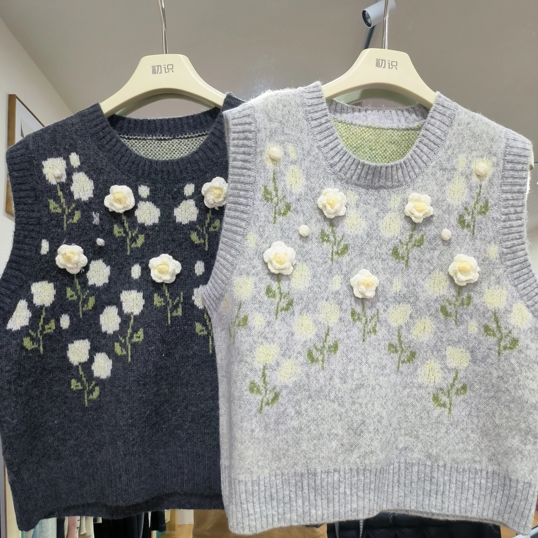 花朵针织马甲 新款