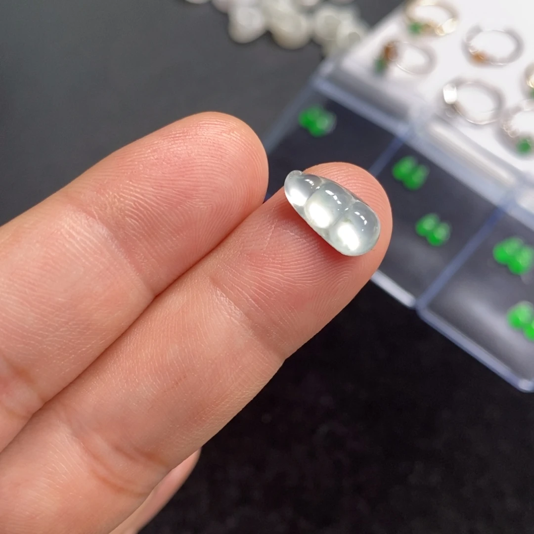 翡翠裸石高冰小福豆