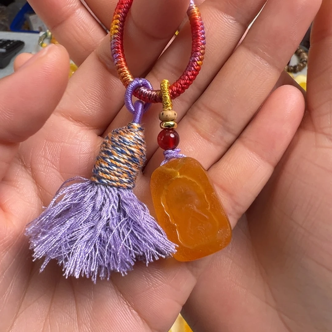 蜜蜡未镶嵌裸石微瑕