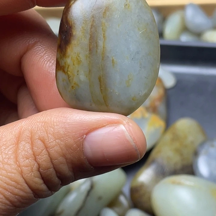 和田玉未镶嵌珠宝半成品