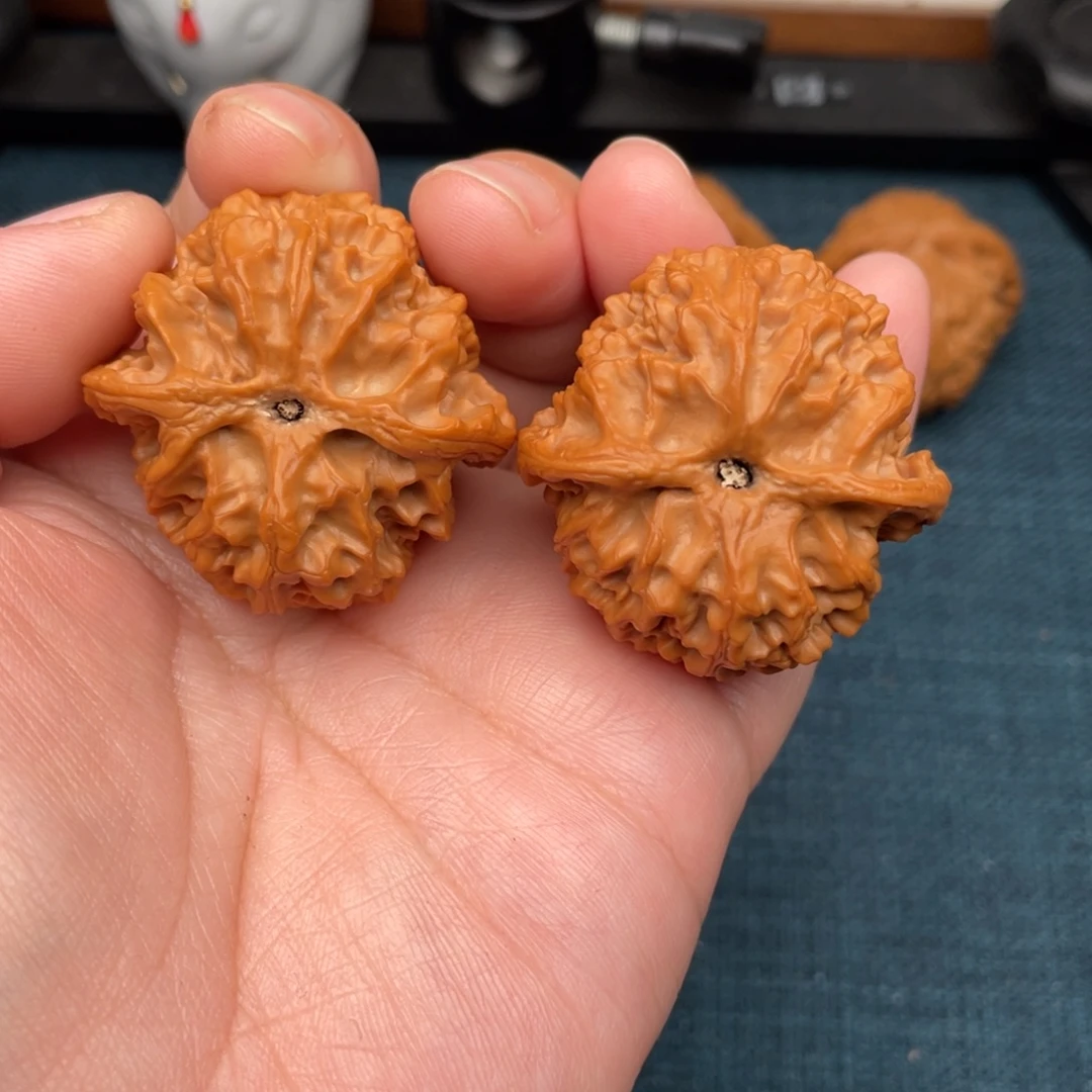 红***驴文玩核桃把件全品苹果园40