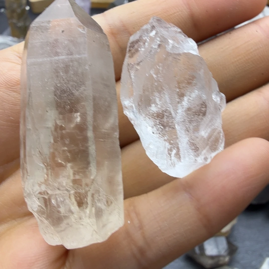石材喜马拉雅水晶一对