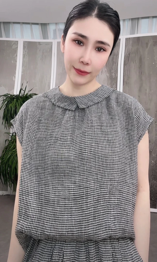 XHH 3010 汉麻娃娃领无袖两面穿格子百搭显瘦小衫女上衣