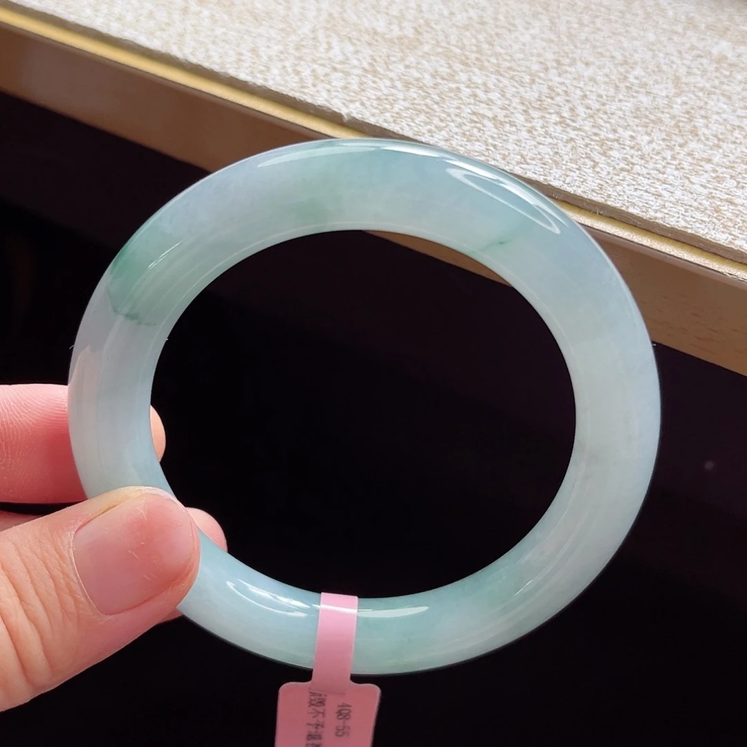 翡翠手镯未镶嵌手镯